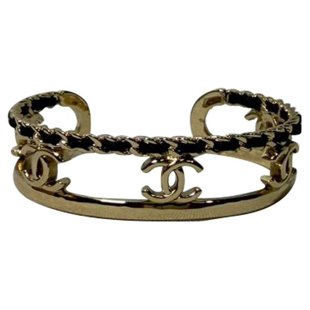 Chanel CC Chain Accent Bangle Bracelet in Gold Metal